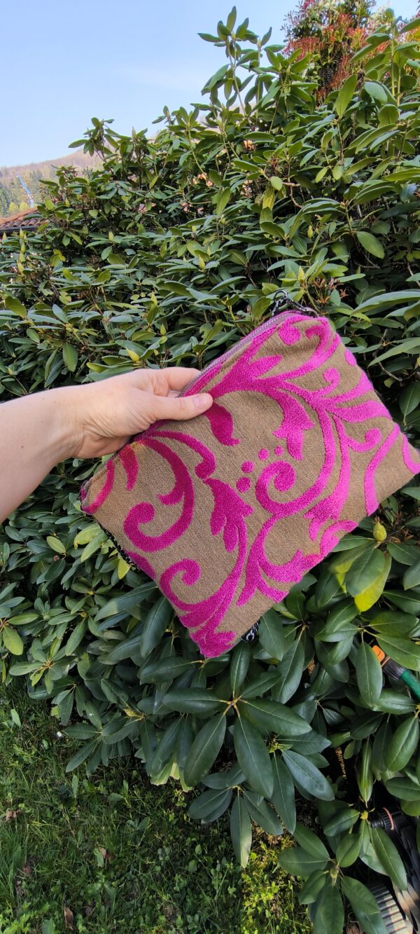 Pochette marrone e fucsia - immagine 2